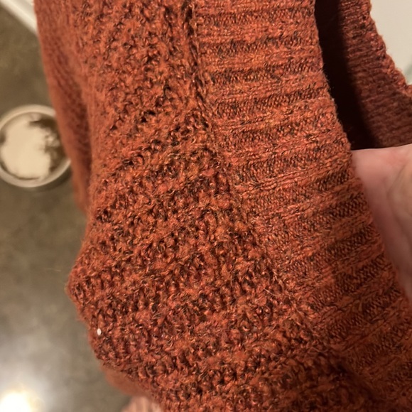 American Eagle Sweater. - Picture 3 of 3